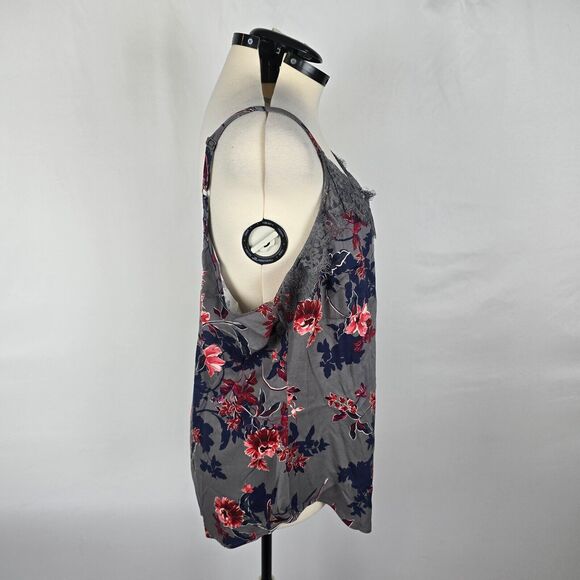 Torrid Camisole Women's 1X Gray Floral Sleeveless Lace Trim Buttons V-Neck NWT - Picture 13 of 16